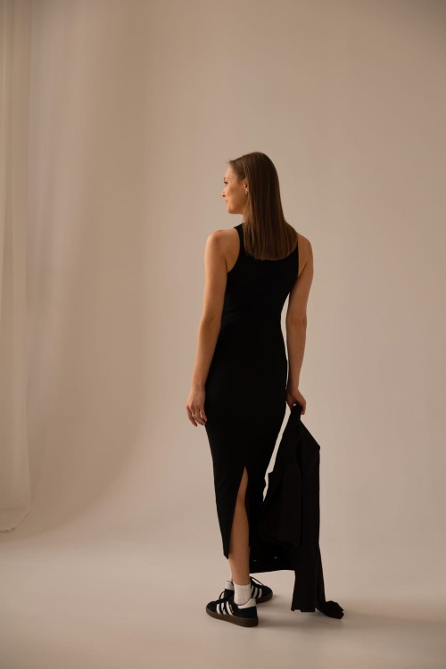 Paola Black 5.JPG