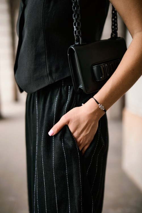 Cortona Black 3.JPG
